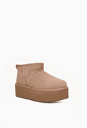 Bota Cano Curto Mini Plataforma em Camurça Marrom Upper